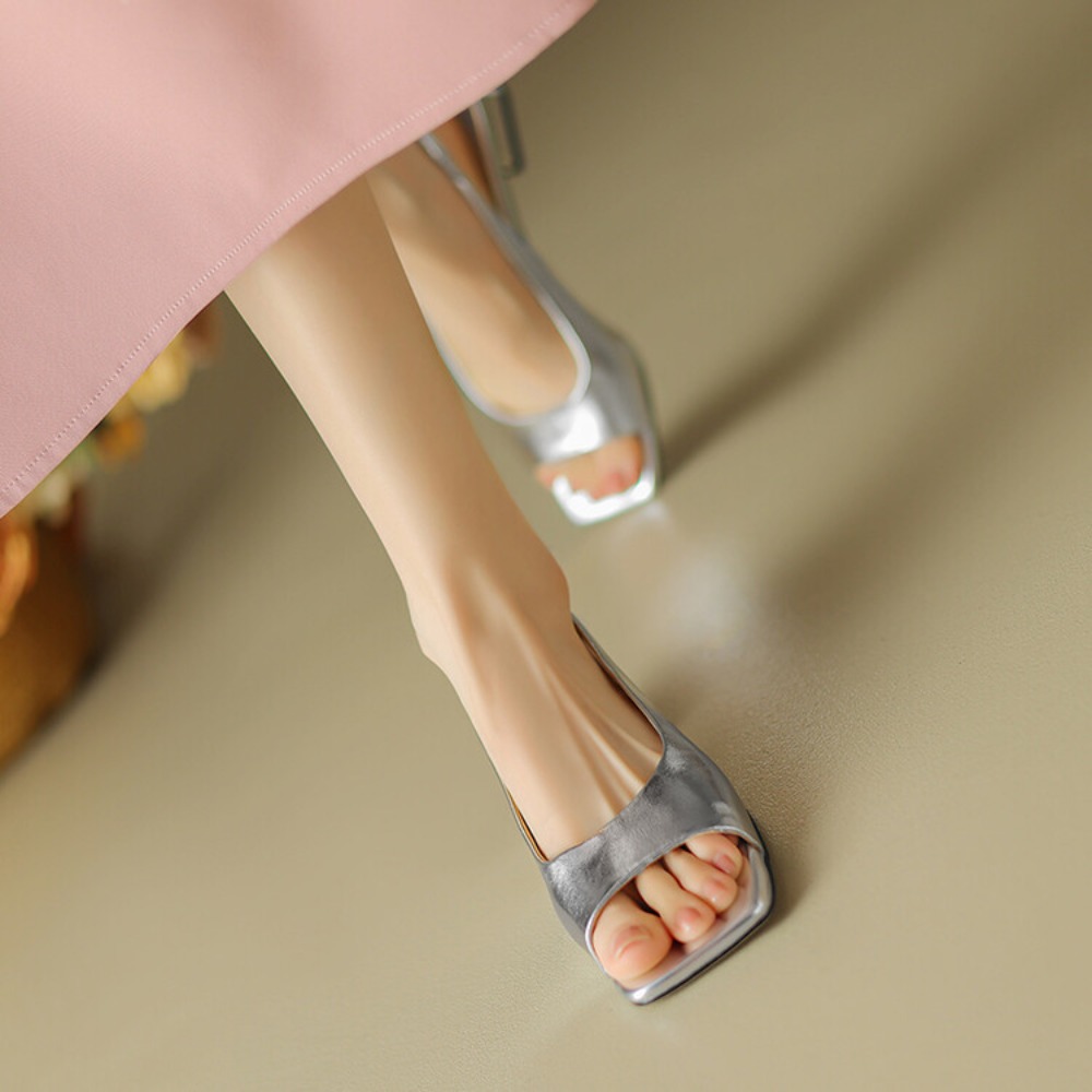 صنادل نسائية مريحة بنعل داخلي  - مراجعة Sandals وسعره
