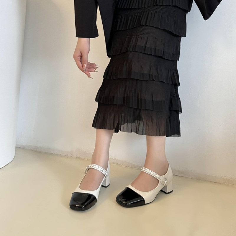 2026 صندل بكعب عالٍ سميك مع مش - مراجعة Sandals وسعره