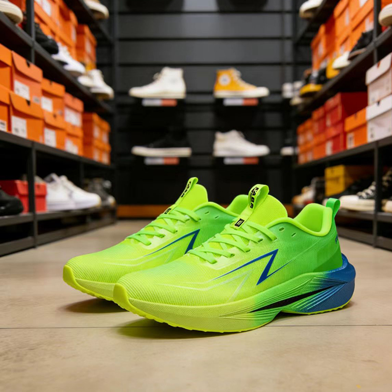 أحذية جري للرجال والنساء مع لو - مراجعة Carbon Plate Marathon Racing Shoes وسعره