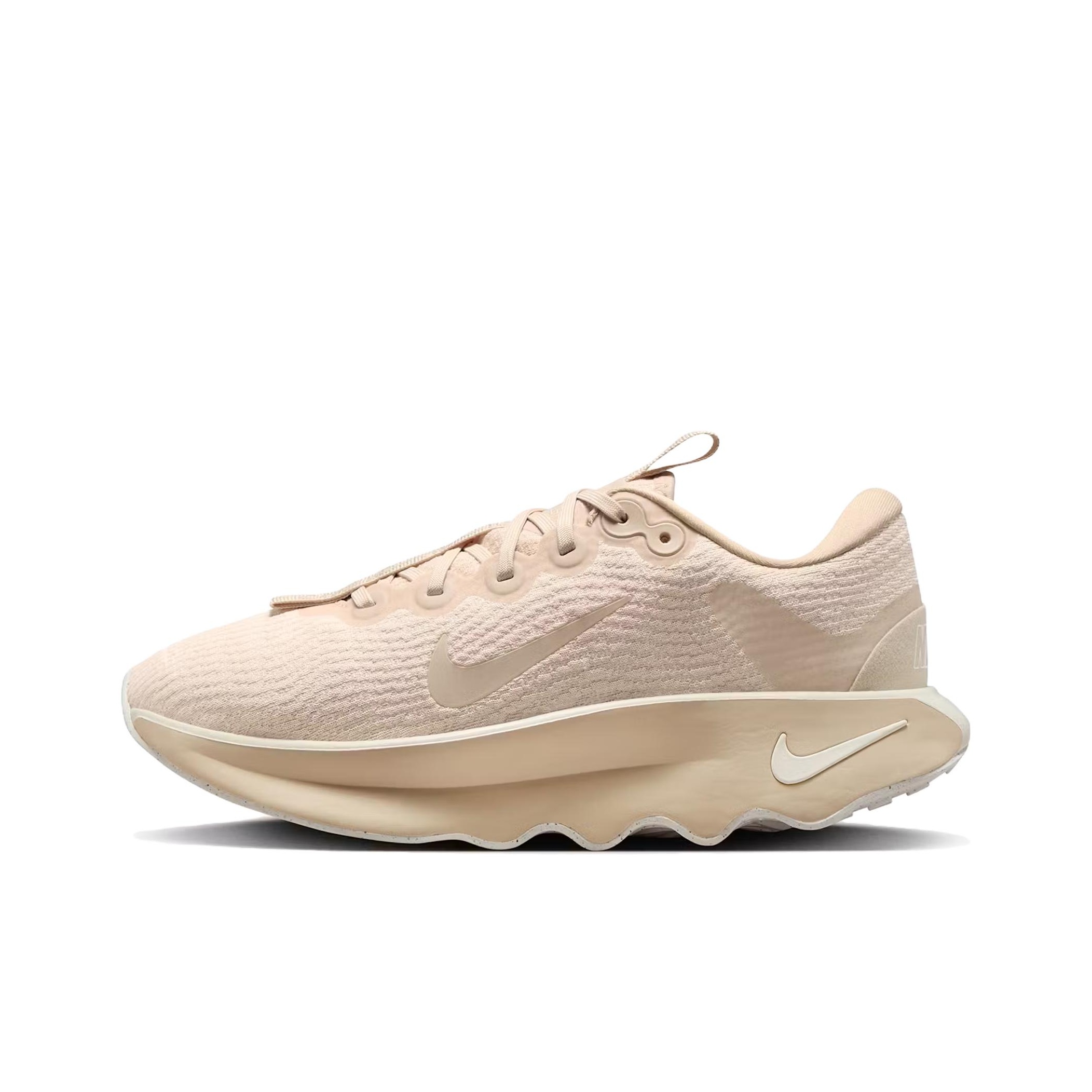 حذاء نايك موتيفا للنساء مقاوم  - مراجعة Men'S Shoes وسعره