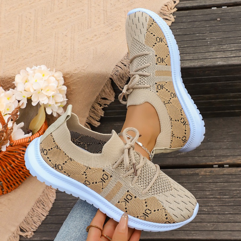 أحذية نسائية جديدة لعام 2026 ب - مراجعة Knit Fabric Lace Up Sneakers وسعره